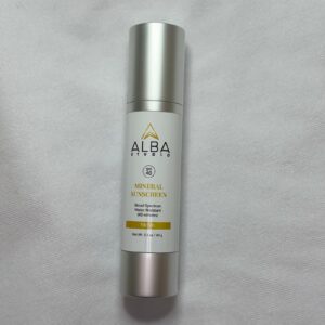ALBA STUDIO  TINTED Mineral Sunscreen SPF 40  (2.1 oz / 60 g)